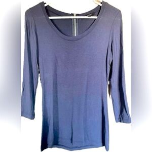 Green Envelope Los Angeles shirt with 1/4 zip in back. Women’s size XS